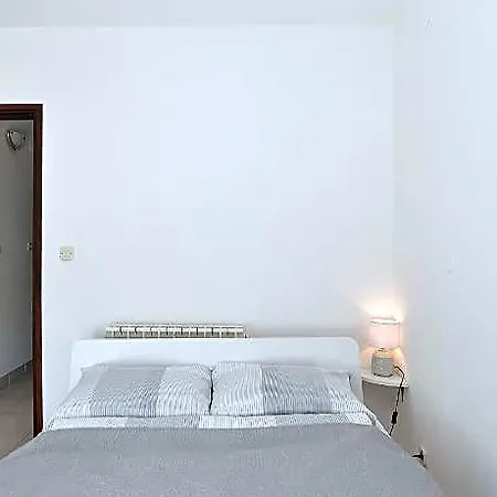 589 Hotel